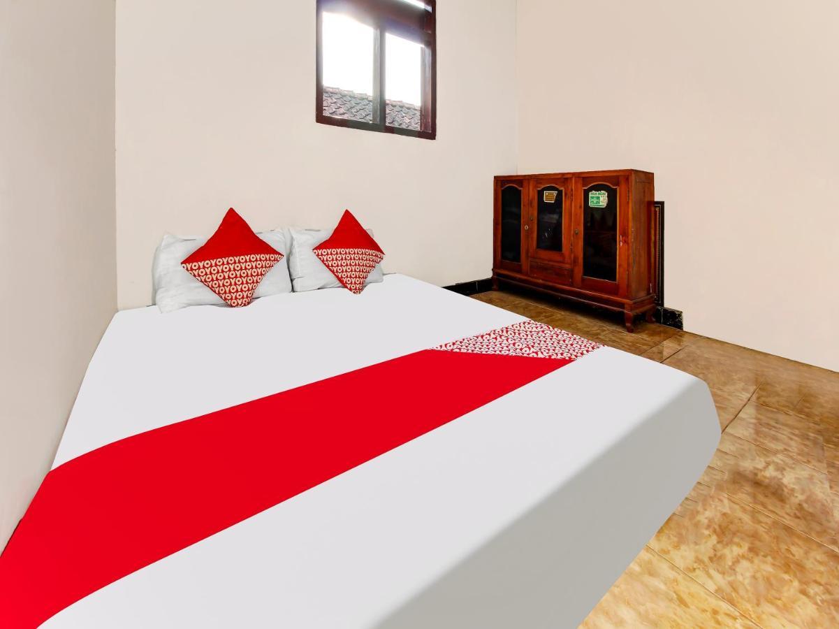 Oyo Homes 91134 Desa Wisata Tebing Lingga Trenggalek Buitenkant foto
