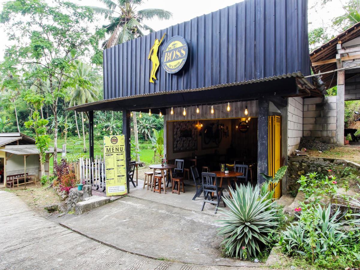 Oyo Homes 91134 Desa Wisata Tebing Lingga Trenggalek Buitenkant foto
